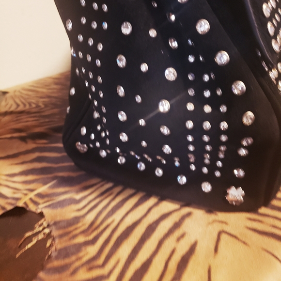 CHARM & LUCK Blk Suede w/Cry. Heart Satchel Vintage NWOT - Picture 4 of 12